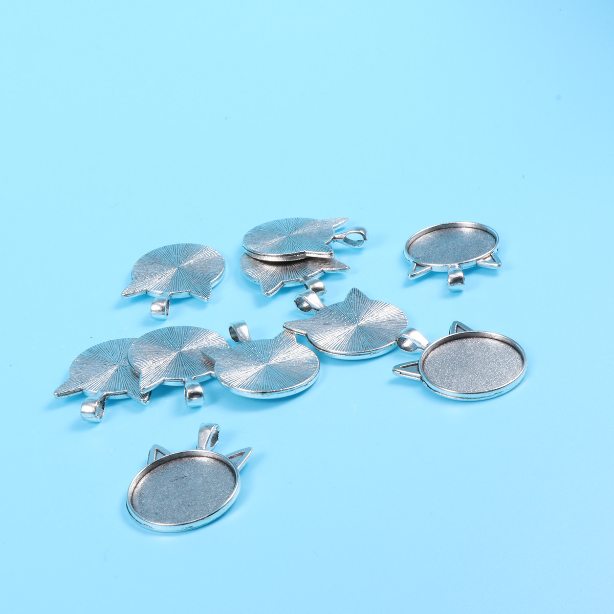 10Pcs 고양이 귀 베젤 펜던트 트레이 라운드 25M - Resin Crafts 리뷰 및 가격